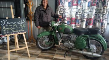 Don José Hernán Henríquez Rebolledo, restaurador y dueño del museo